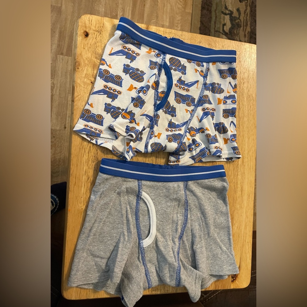 9 Pair Boys Briefs size 4T-5T all for $8.00 - Picture 3 of 6